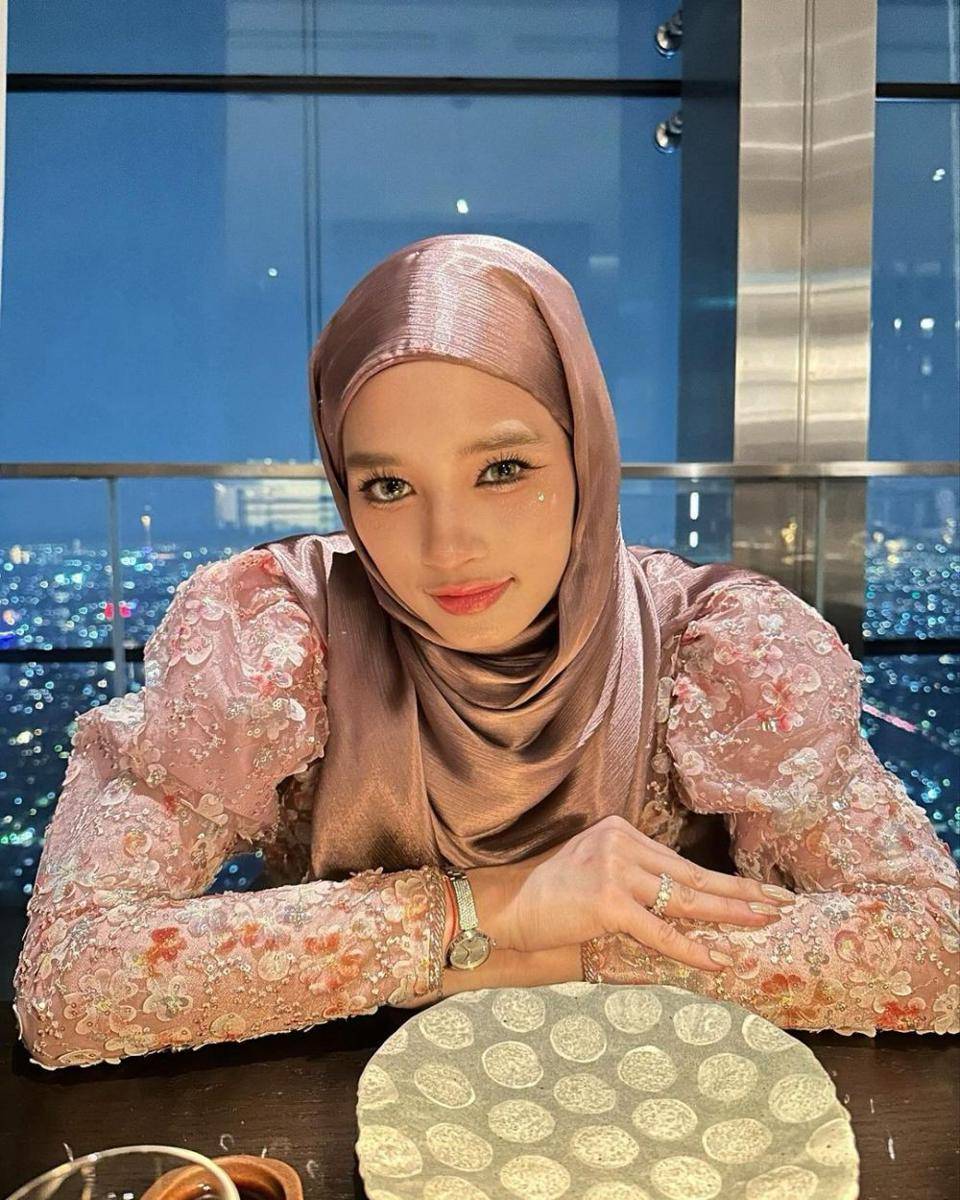 Inara Rusli (instagram.com/mommy_starla)