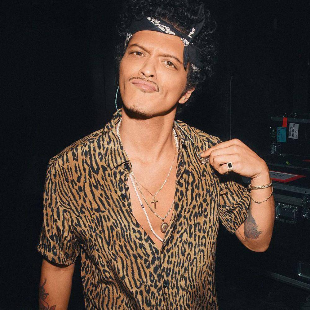outfit Bruno Mars (instagram.com/brunomars)