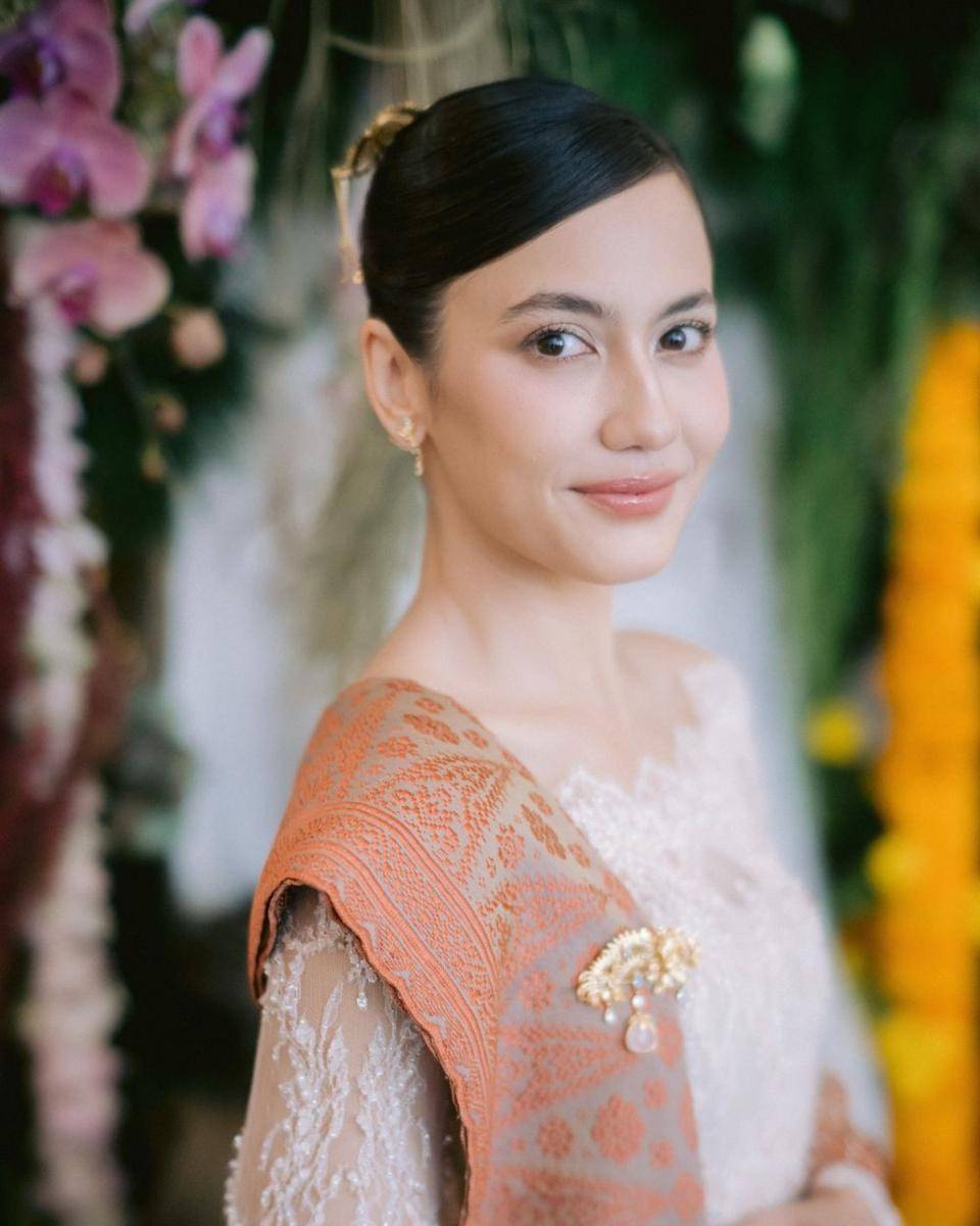 potret lamaran Pevita Pearce (instagram.com/pevpearce)