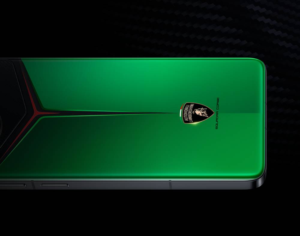 tampilan bagian bawah dari sisi belakang Xiaomi Redmi K80 Pro Champion Edition (mi.com)