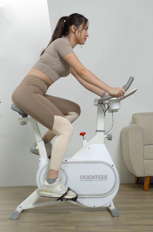 Bodimax Compact Bike Pastel (shopee.co.id/Tokebi Official Shop)