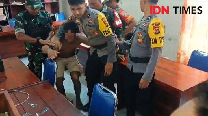 Siswi SMP Tewas Dipukul Kayu ODGJ di Bima, Keluarga Blokade Jalan