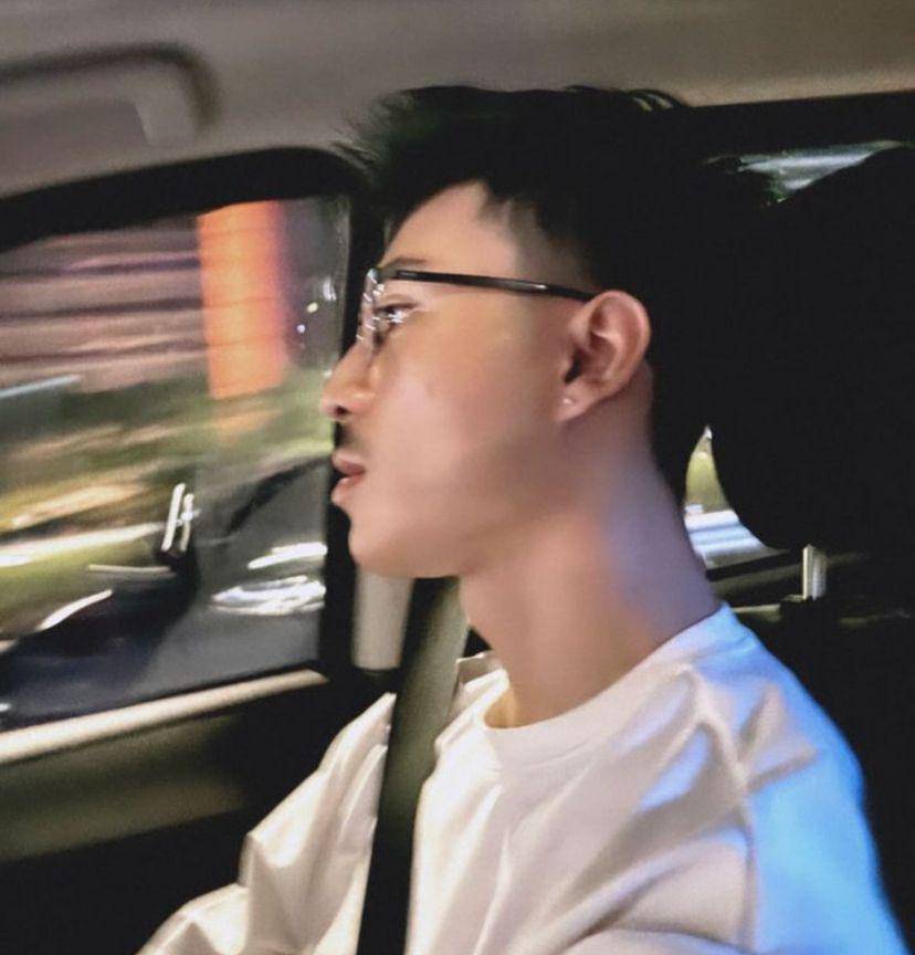 potret Hanum Mega dan pacar baru (Instagram.com/real.hanummegaa)