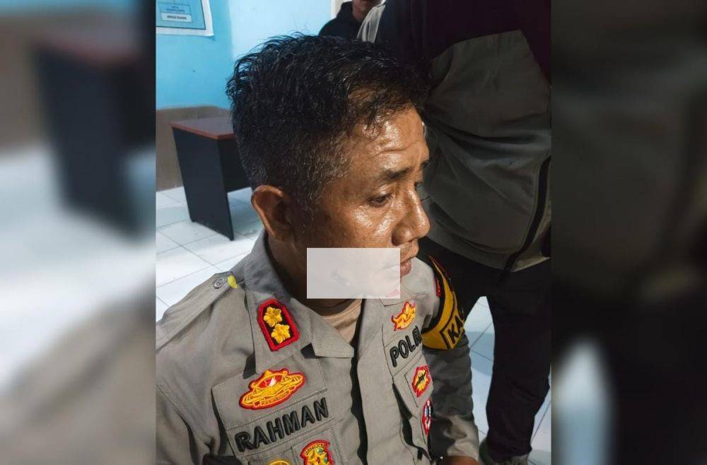 Wajah Kapolres Mamberamo Tengah, AKBP Rahman, terkena panah dari massa yang melakukan tindakan anarkis. (IDN Times/Istimewa)