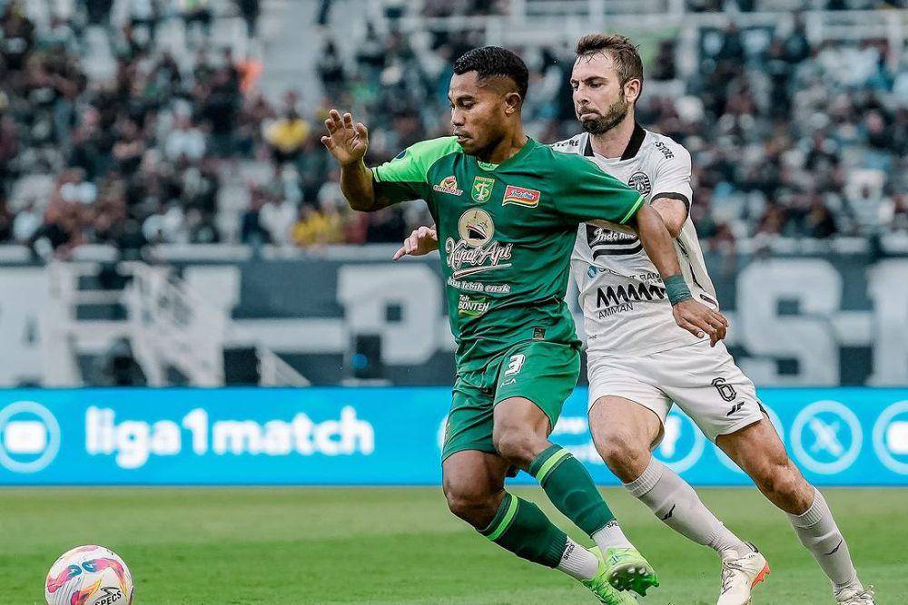 Persebaya Surabaya dalam laga melawan Persija Jakarta pada pekan ke-11 Liga 1 2024/2025. (instagram.com/officialpersebaya)