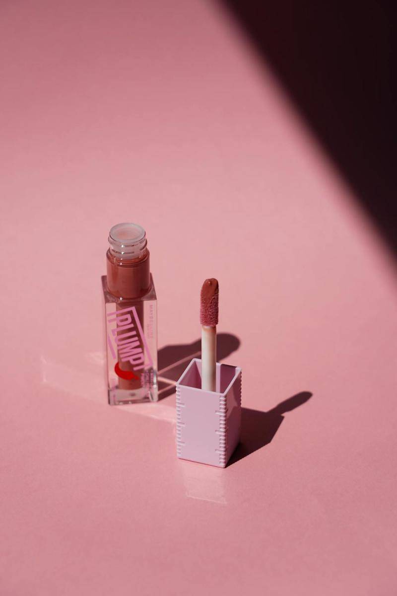 ilustrasi lip tint (pexels.com/Madalina Enache)