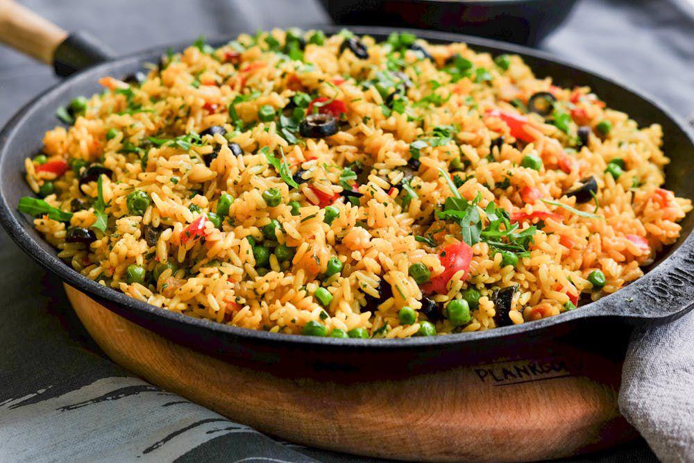 Beda Chinese Fried Rice dan Nasi Goreng Indonesia, Lebih Enak Mana?