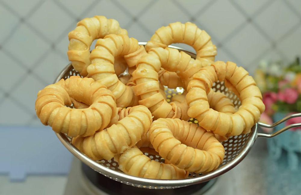 Camilan Hits! Resep Pastel Ring Super Renyah, Unik Banget untuk Jualan