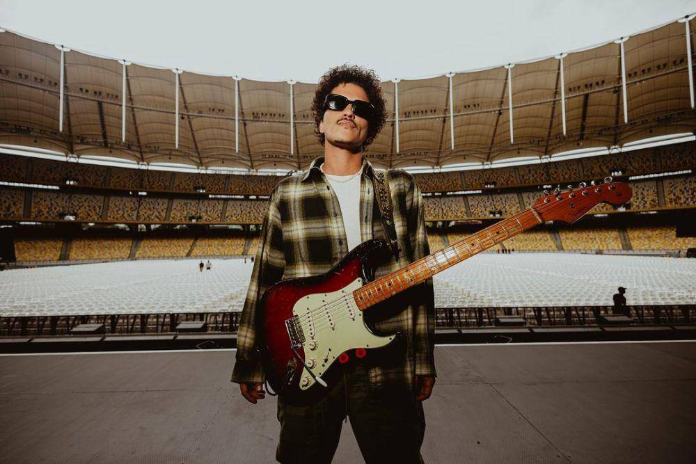 outfit Bruno Mars (instagram.com/brunomars)