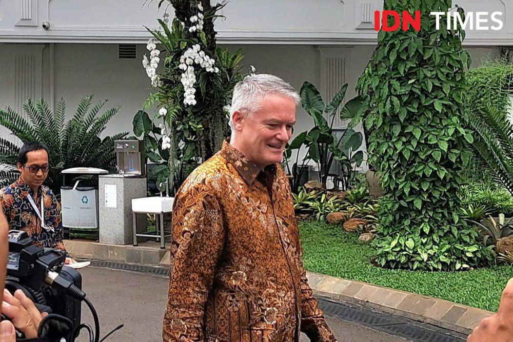Sekretaris Jenderal Organisasi Kerja Sama dan Pembangunan Ekonomi (OECD), Mathias Cormann menyambangi Presiden Prabowo Subianto di Kompleks Istana Kepresidenan, Jakarta, Kamis (28/11/2024). (IDN Times/Trio Hamdani)