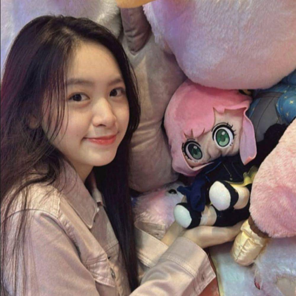 Lily JKT48 (instagram.com/jkt48.lily_)