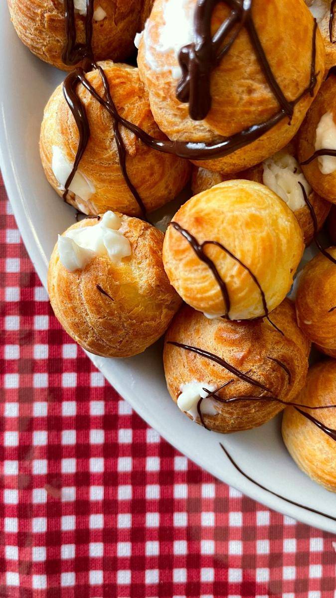 ilustrasi croquembouche (pexels.com/Anna Zviahina 🇺🇦)
