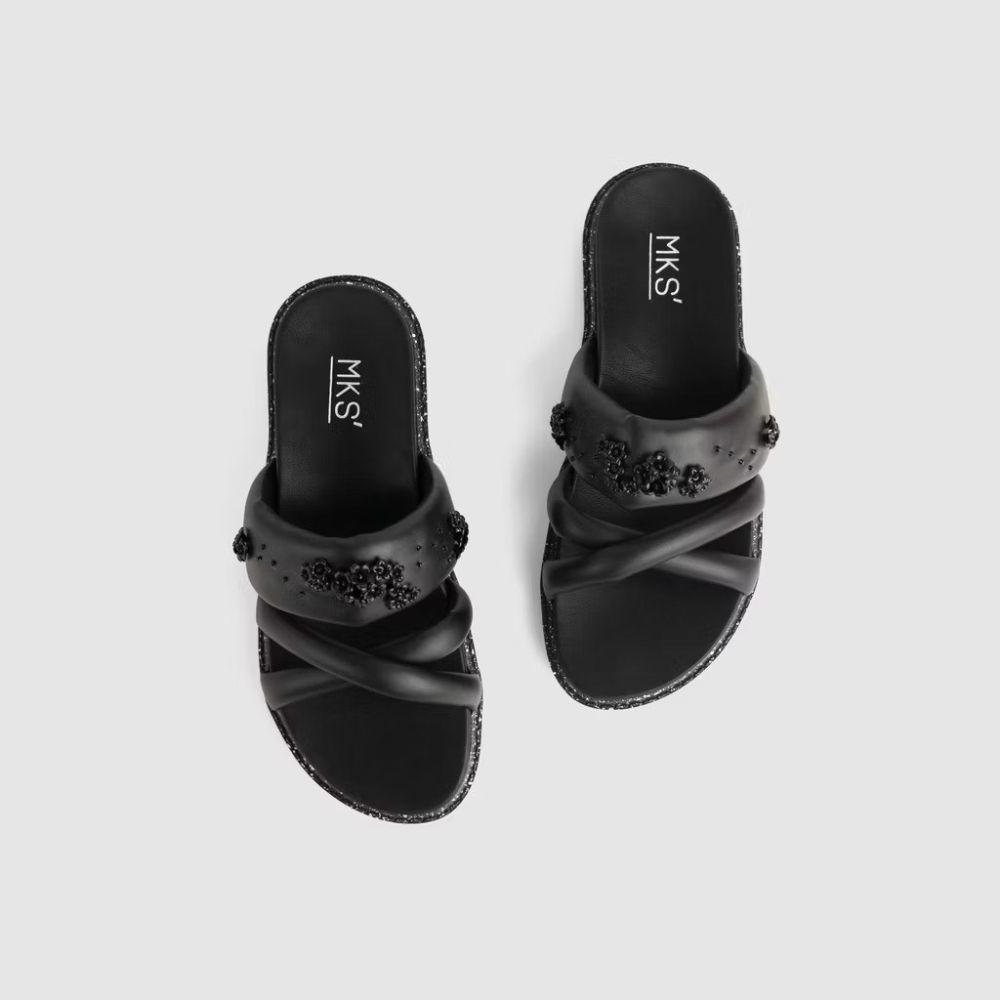 5 Rekomendasi Sandal Lokal Unik, Bikin jadi Pusat Perhatian