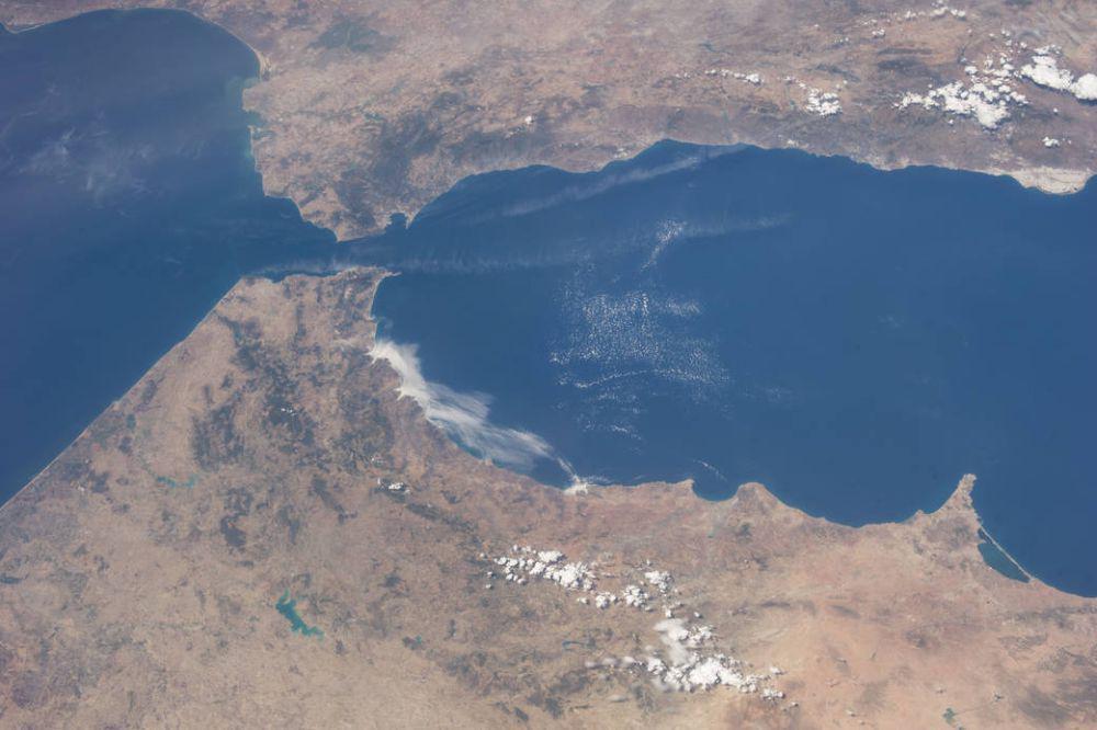 4 Fakta Menarik Selat Gibraltar,  Selat Tersibuk di Dunia