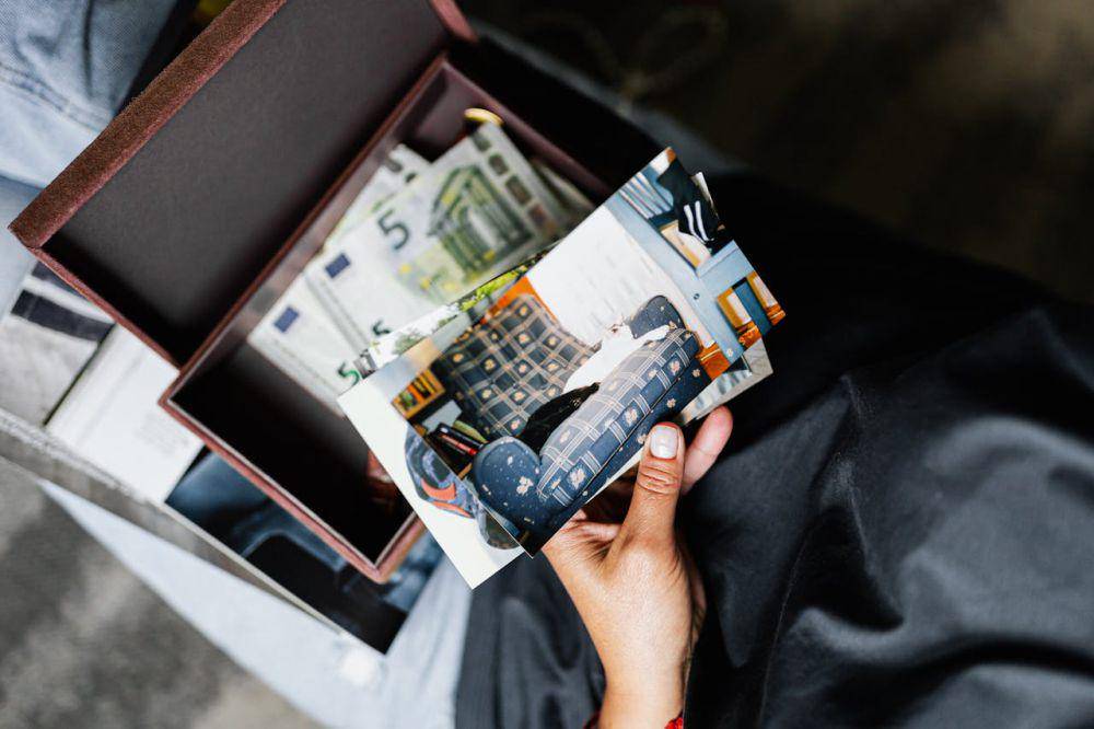 ilustrasi kotak kenangan (pexels.com/Photo By: Kaboompics.com)