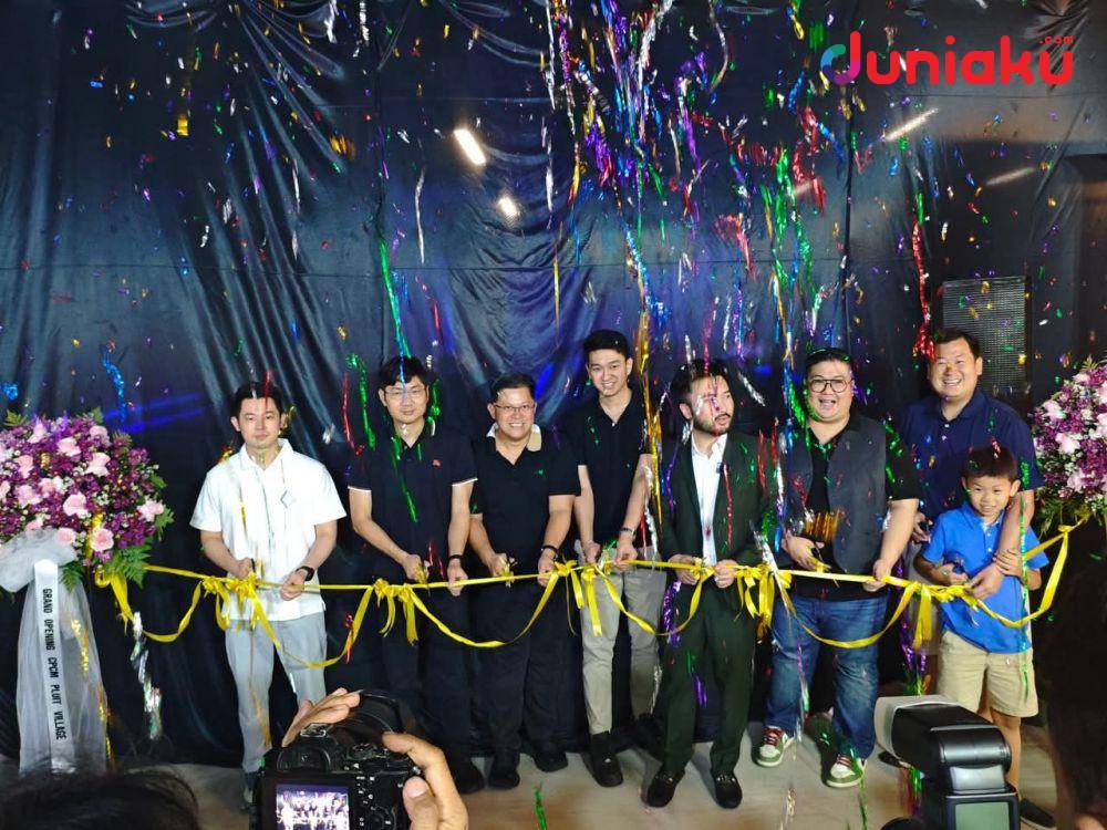 Cow Play Cow Moo Pluit Village Resmikan Super Bowling dan Golf VR!