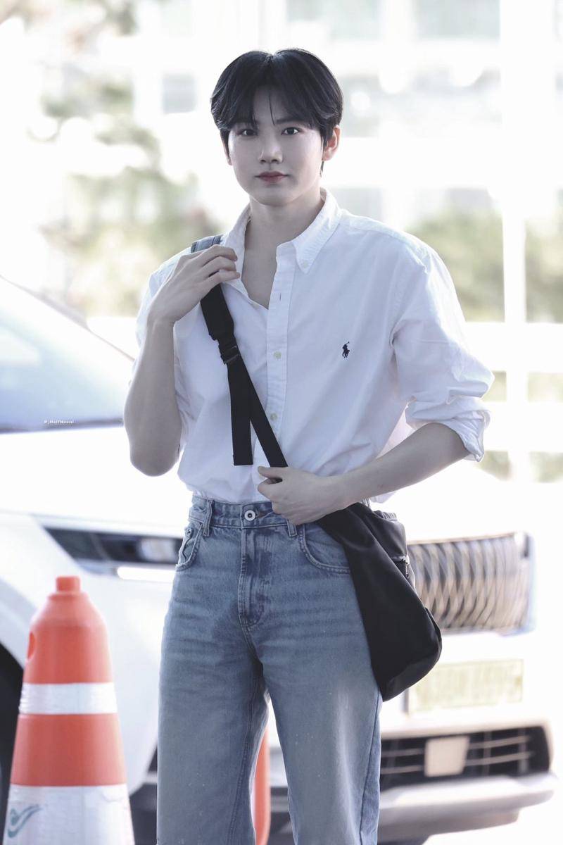 Junkyu TREASURE (x.com/D_HalfMooni)