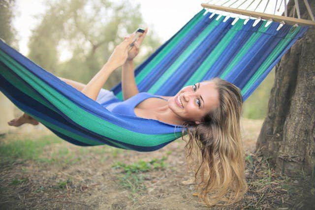 5 Langkah Detox Media Sosial Tapi Tetap Aktual, Bye-bye Overthinking