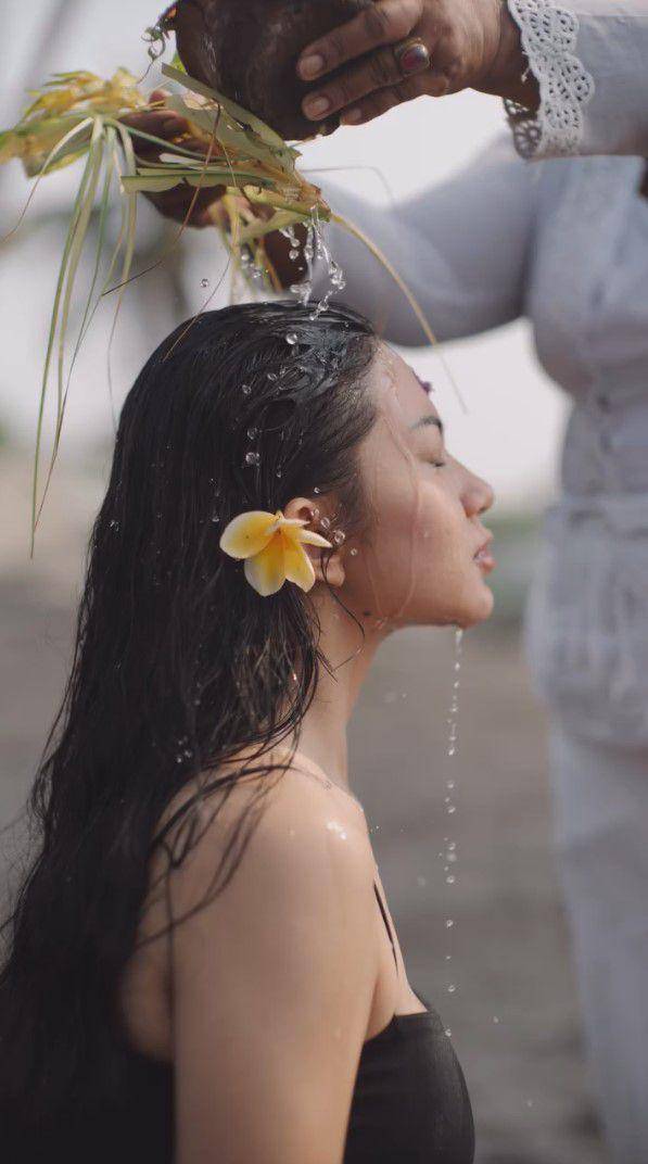 potret Ariel Tatum jalani prosesi melukat (instagram.com/arieltatum)