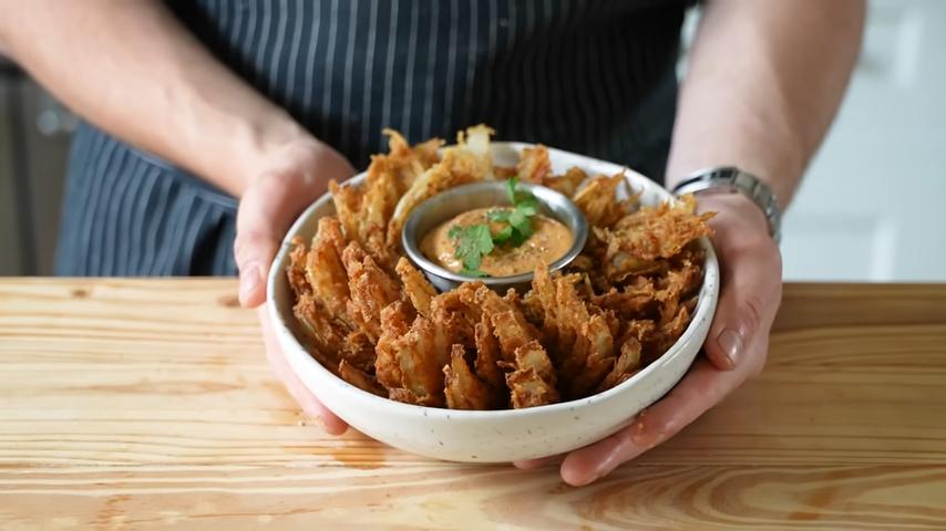 5 Resep Camilan Berbahan Bawang Bombay, Aromanya Sedap