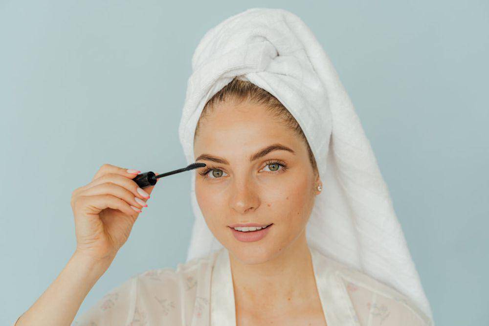 Ilustrasi Scandi makeup (pexels.com/Antoni Shkraba)