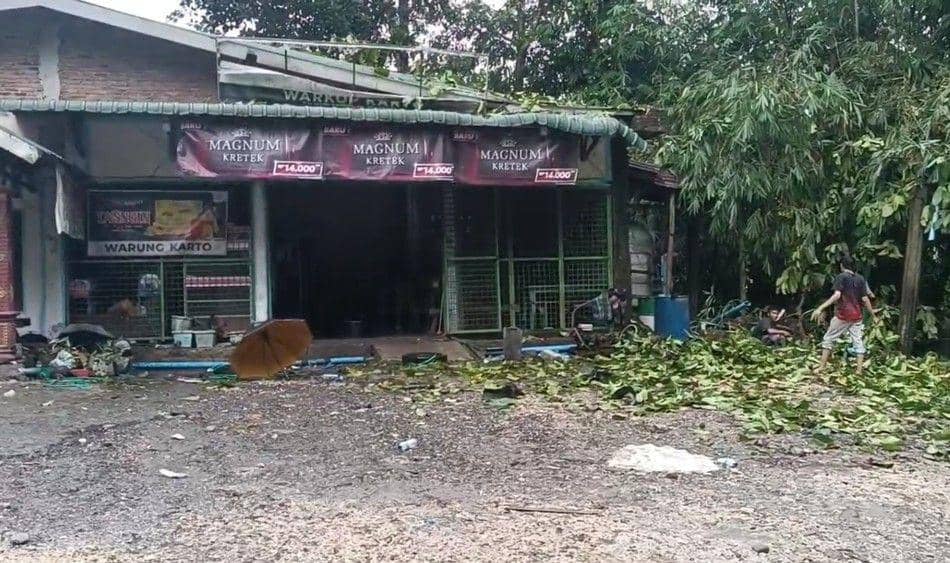 Cerita Pilu Pemilik Warung Tempat Berlindung Korban Longsor Sibolangit
