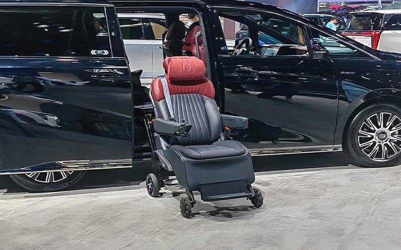 alat bantu gerak Swivel Seat Lift (china-wheelchair-lift.com)