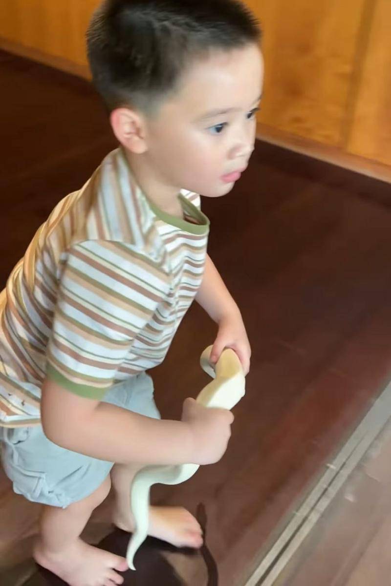Athar, anak Citra Kirana, main Ular (instagram.com/citraciki)