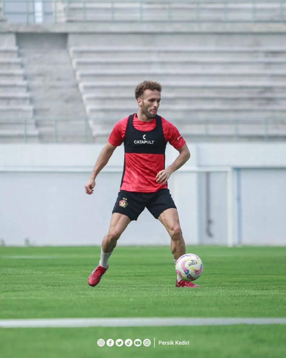 Pemain Persik Kediri saat berlatih. Instagram.com/ persikfcofficial