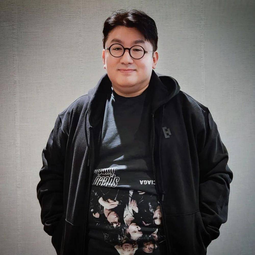 bang si hyuk (instagram.com/p/Cnk36RvyBGV)