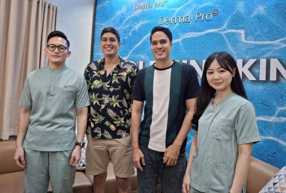 Marcel dan Mischa Chandrawinata saat berbagi pengalaman melakukan perawatan. (Dok. Dermapro)