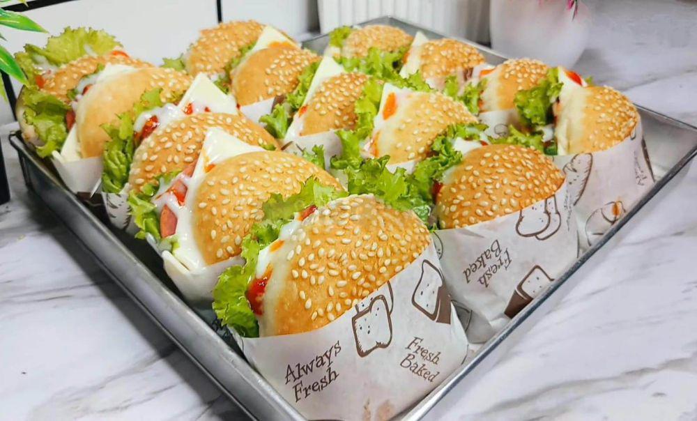 Resep Donat Burger yang Empuk, Cara Buatnya Mudah!