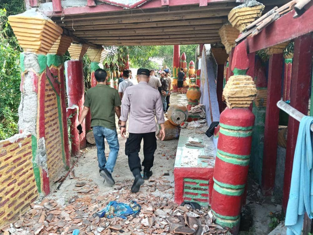 Dipicu Kasus Pencabulan, Massa Rusak Pondok Pesantren di Serang