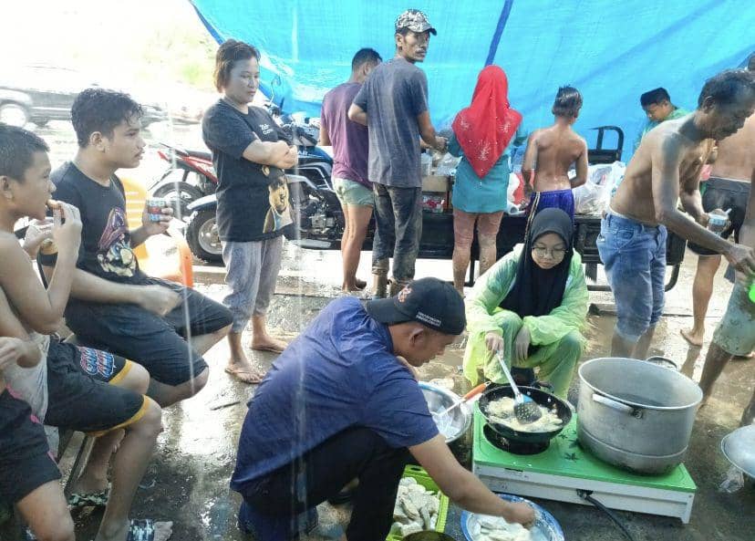 Yayasan Gerakan Peduli Sungai Bikin Aksi Peduli Korban Banjir Medan