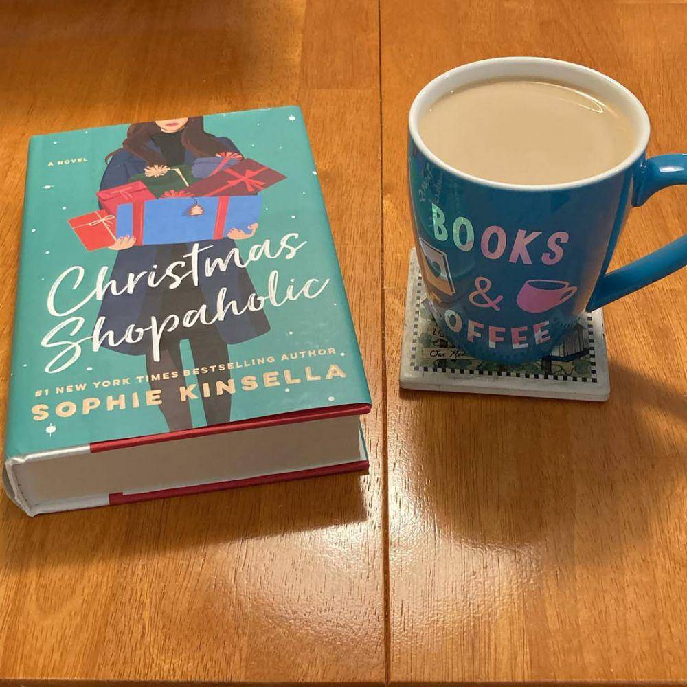 Christmas Shopaholic. instagram.com/jerseygirlreads