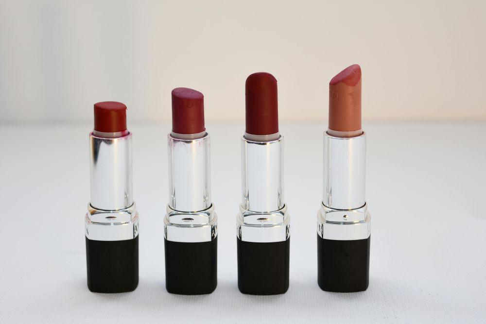 5 Tren Warna Lipstik 2025, Paduan Klasik dan Modern!