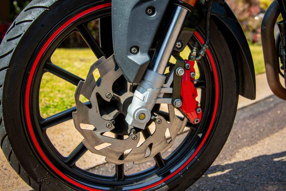 Cara Menghilangkan Cairan Ban Tubeless dengan Aman