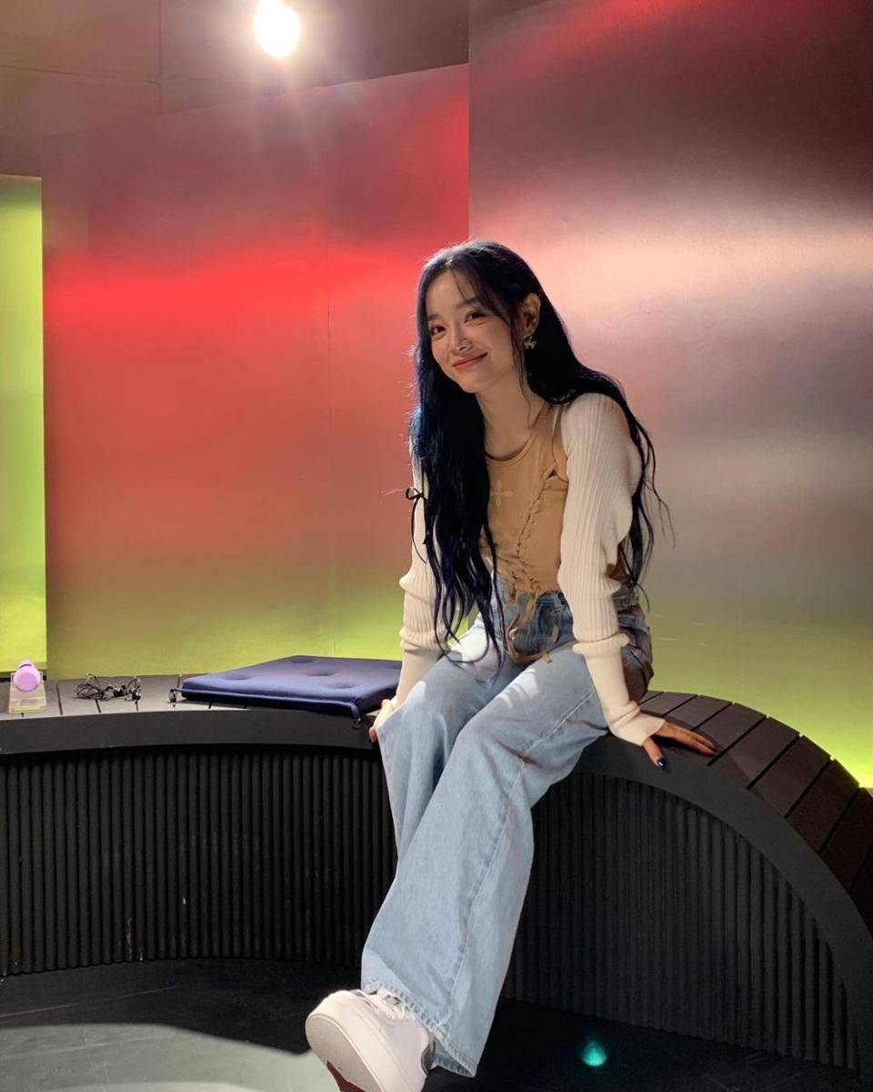 outfit ala Kim Se Jeong (instagram.com/@clean_0828)
