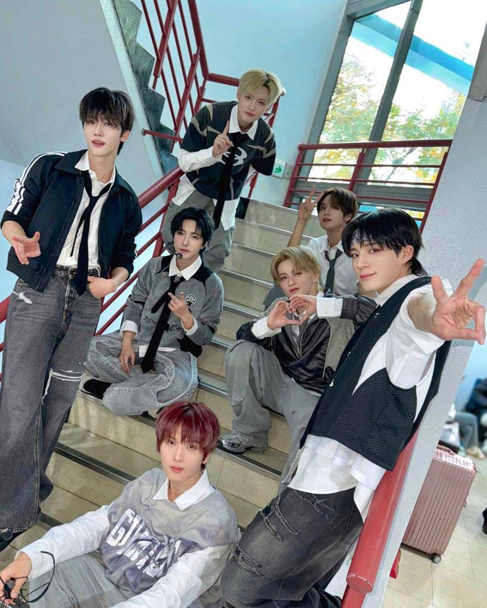 NCT DREAM (instagram.com/nct_dream)