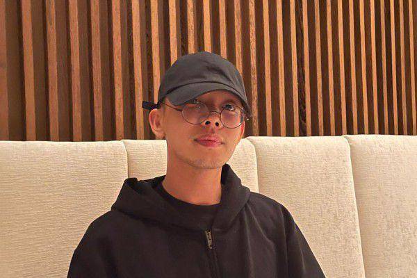 Yoo Ah In (instagram.com/hongsick)