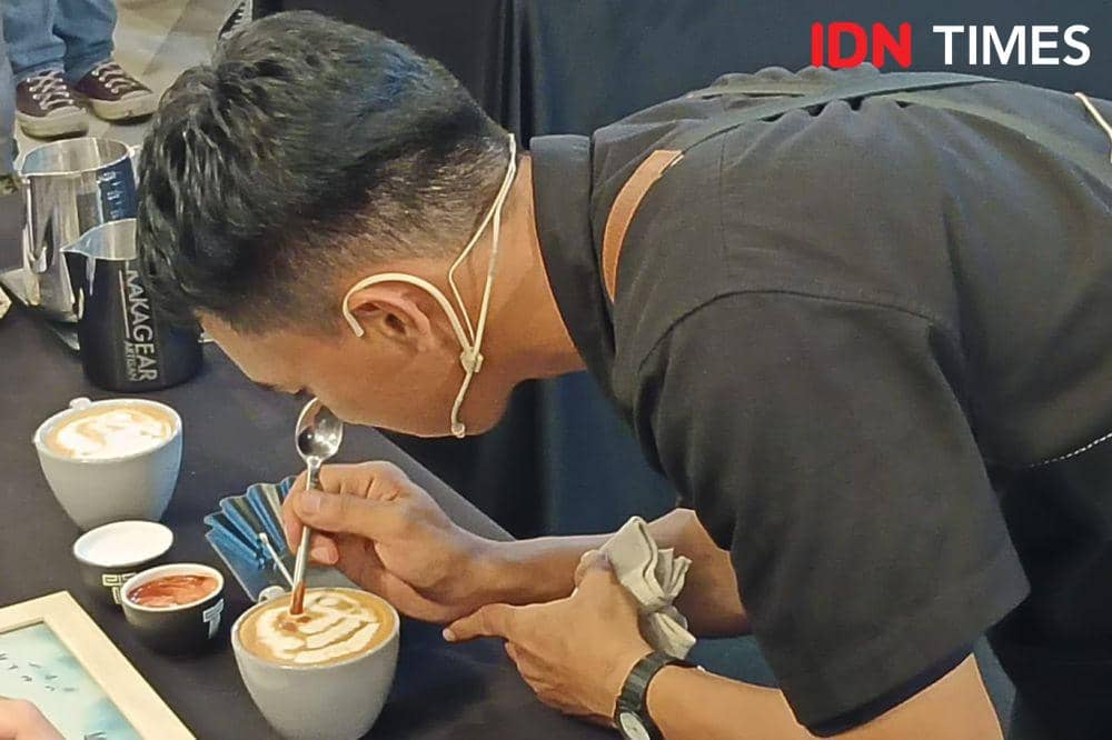 Barista asal Toraja, Indra Indriawan (IDN Times/Ayu Afria)