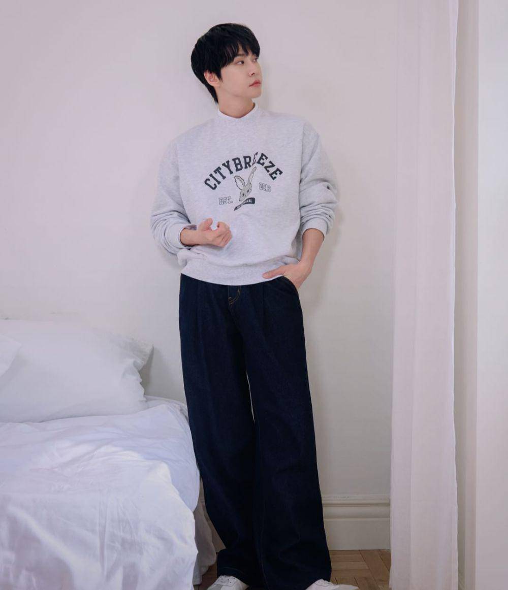 ide mix and match outer ala Doyoung NCT (instagram.com/citybreeze_official)