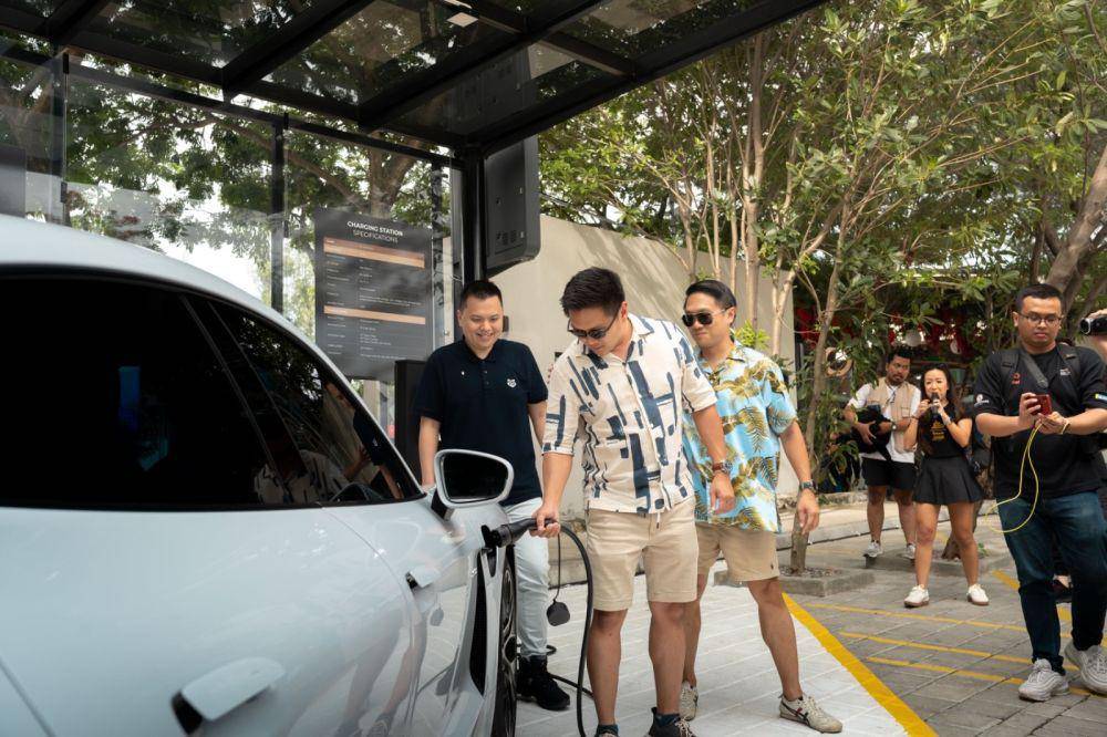 Berlokasi di Jawa Tengah (Porsche)