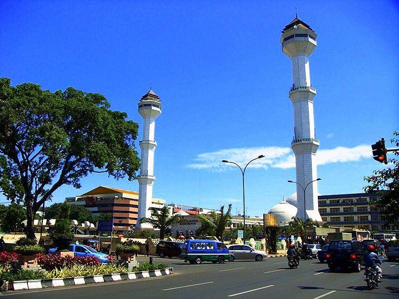 Alun-alun Kota Bandung (https://su.wikipedia.org/)