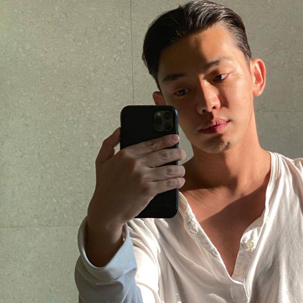 Yoo Ah In (instagram.com/hongsick)
