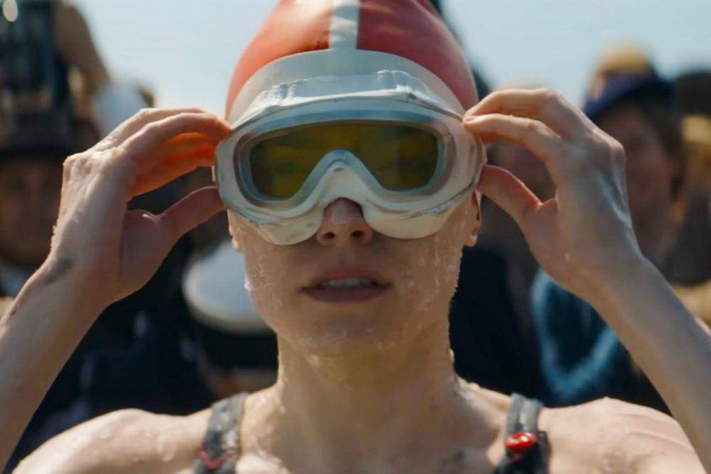 adegan dalam film Young Woman and the Sea. (dok. Disney+/Young Woman and the Sea)