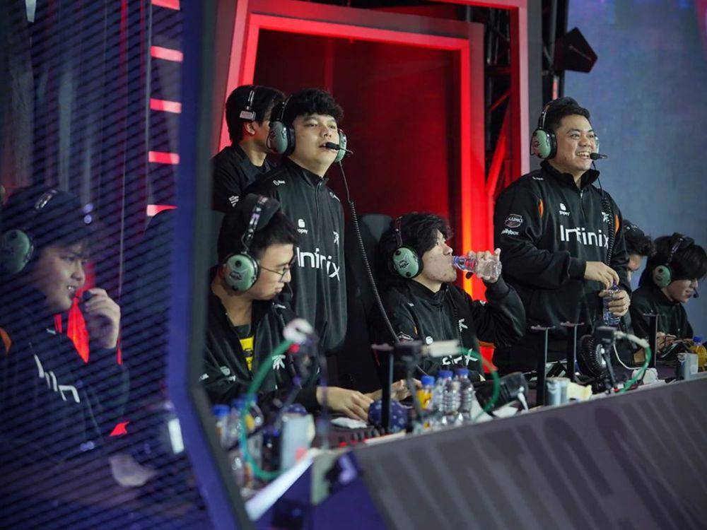 MLBB memberikan kesempatan lebih untuk para mantan pemain Dota melanjutkan karir di esport (instagram.com/onic.esports)