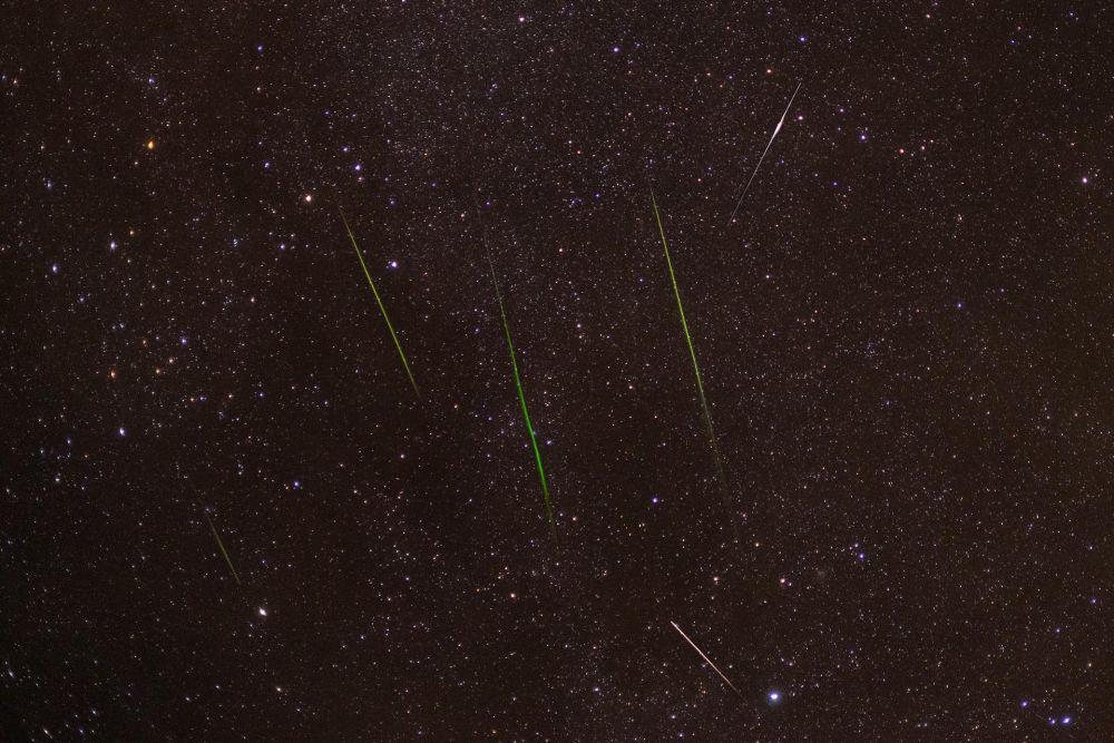 Malam Magis Desember: Jangan Lewatkan Hujan Meteor Geminid!