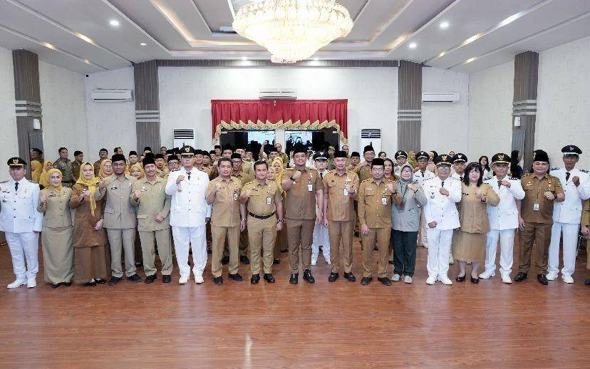 Wali Kota Medan Bobby Nasution melantik sebanyak 54 orang Pejabat Administrator dan Pengawas dilingkungan Pemko Medan (Dok. Pemko Medan)