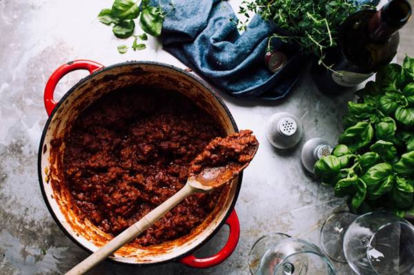 Ilustrasi adonan untuk lasagna (unsplash.com/Jennife Pallian)